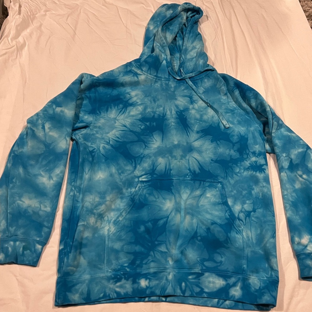 3 hoodie/sweatshirt bundle, size large, never worn!